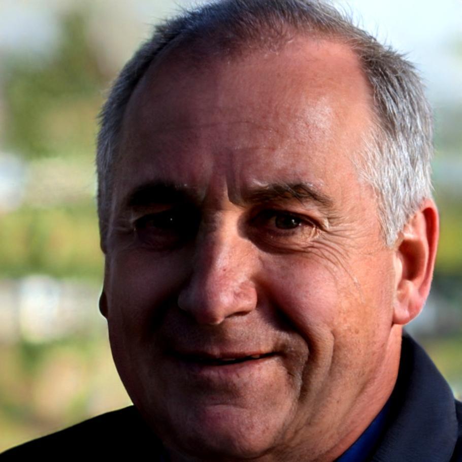 Leandro Ferrer, Director de Análisis Financiero en mavexonira